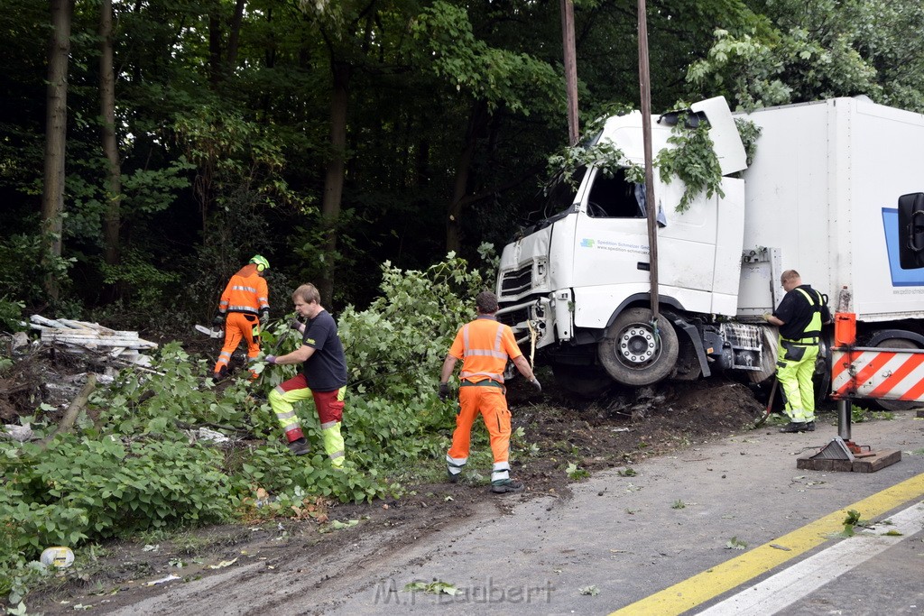 Schwerer VU A 3 Rich Oberhausen Hoehe AK Leverkusen P536.JPG - Miklos Laubert